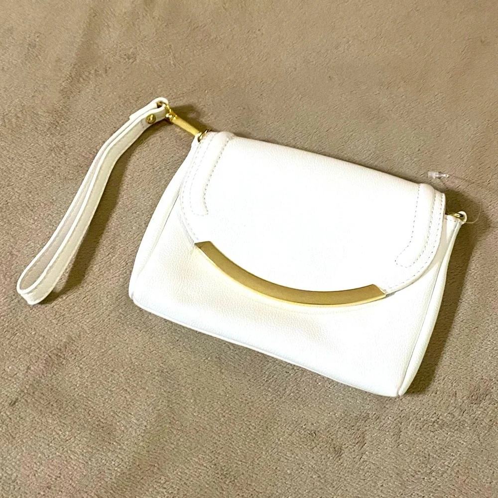 White Clutch/Wristlet NEW